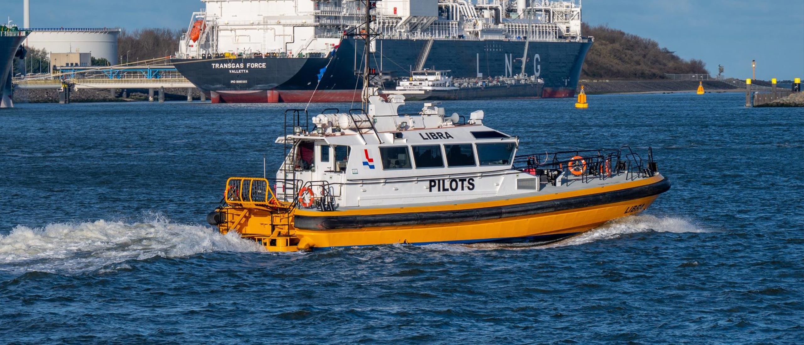 Loodswezen naar Microsoft Azure: schaalbare cloudmigratie voor 24/7 maritieme activiteiten